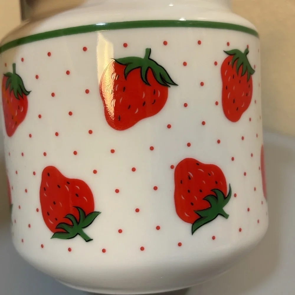 Rosenthal Netter Strawberry Pattern Drink Pitcher 6